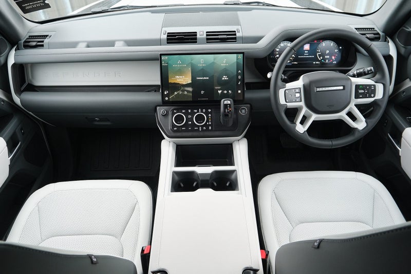 2026 Land Rover Defender 110 D250 S image 5