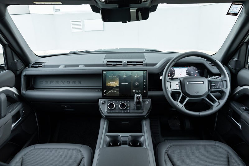 2026 Land Rover Defender 110 D250 S image 4