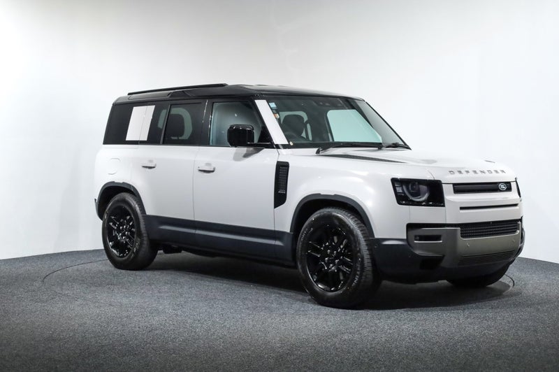 2026 Land Rover Defender 110 D250 S image 1