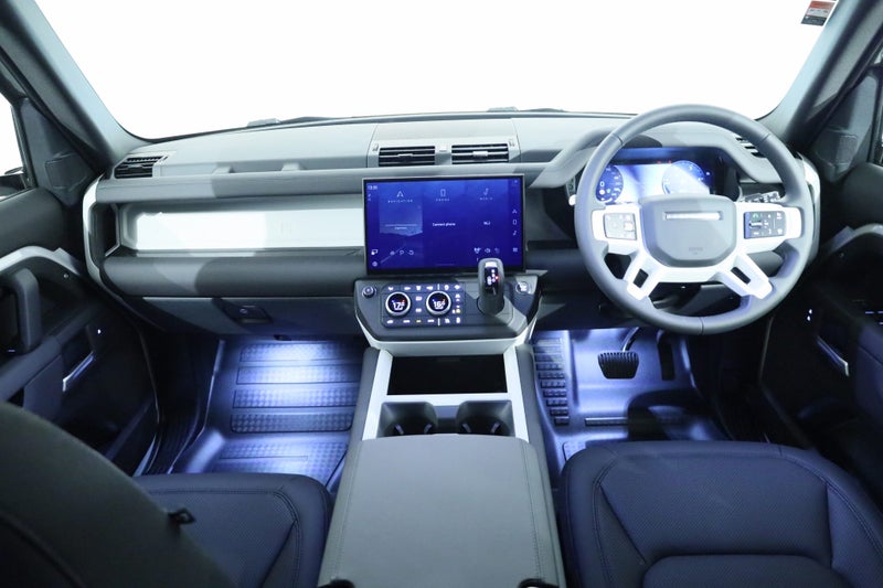 2026 Land Rover Defender 110 D250 S image 4