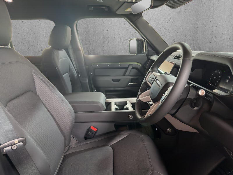 2026 Land Rover Defender 110 D250 S image 2