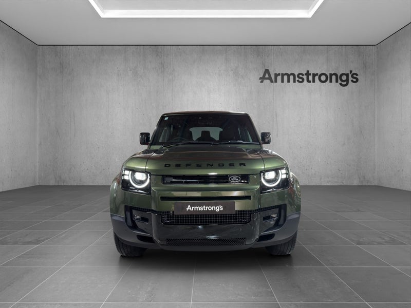 2026 Land Rover Defender 110 D250 S image 4