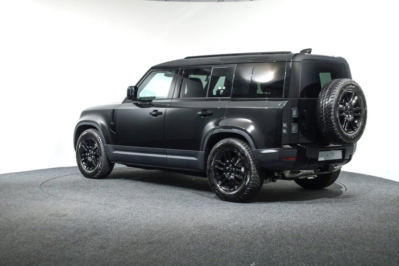 2026 Land Rover Defender 110 D250 S image 2