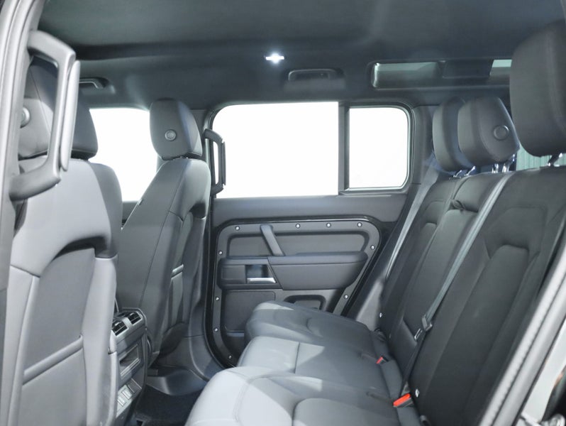 2026 Land Rover Defender 110 D250 S image 5