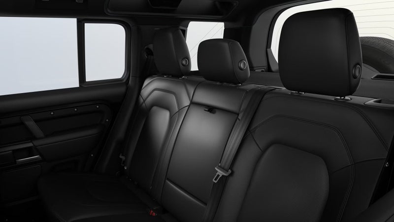 2026 Land Rover Defender 110 D250 S image 5