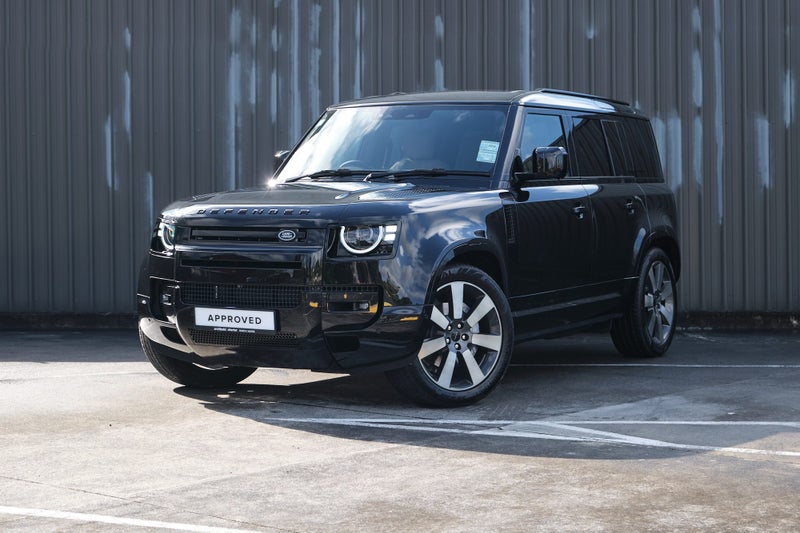 2026 Land Rover Defender 110 D350 X-Dynamic HSE image 2