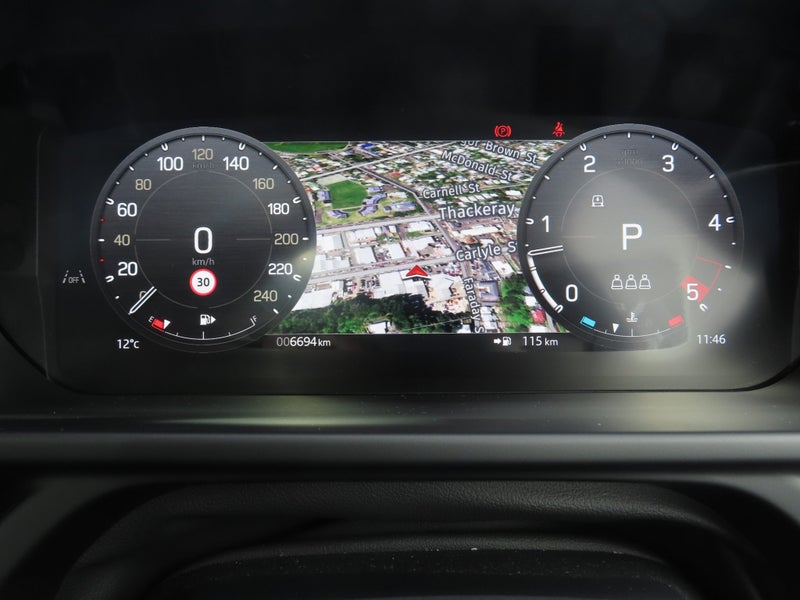 2026 Land Rover Defender 110 D350 X-Dynamic HSE image 5