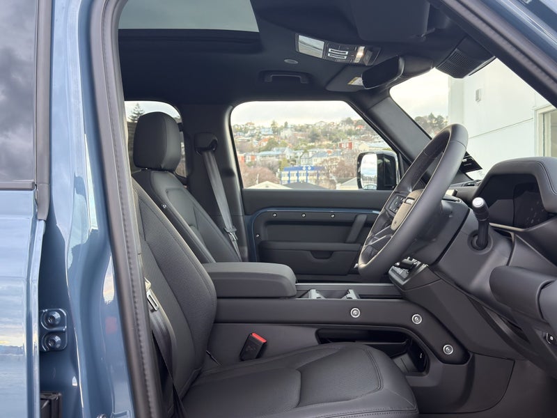 2026 Land Rover Defender 110 D350 X-Dynamic SE image 3
