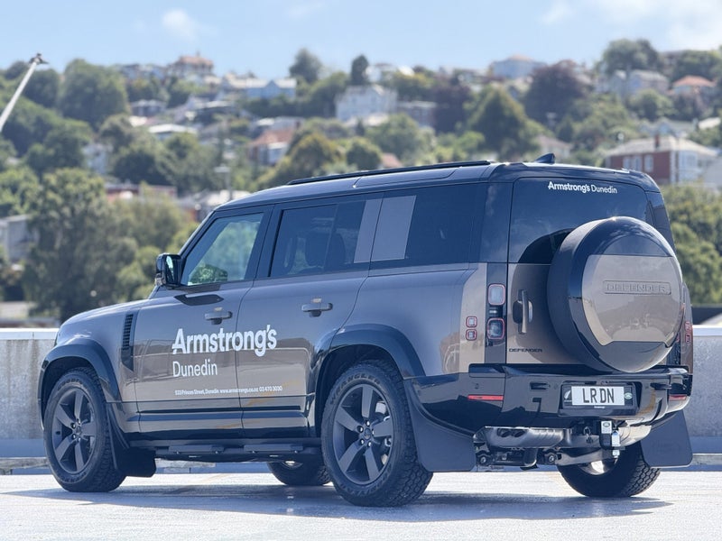 2026 Land Rover Defender 110 D350 X-Dynamic SE image 2