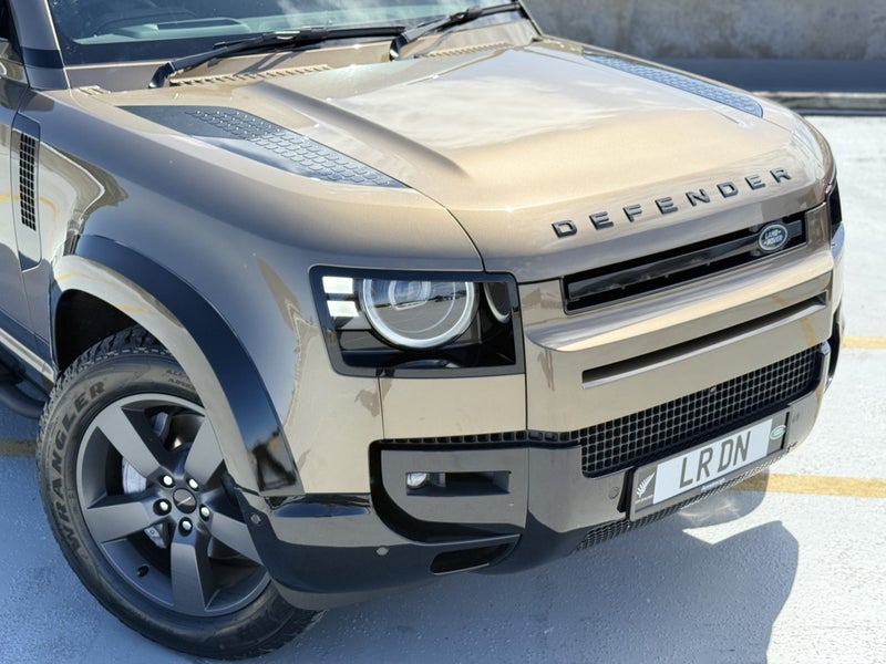 2026 Land Rover Defender 110 D350 X-Dynamic SE image 5