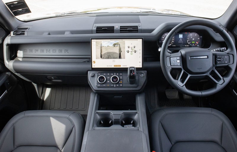 2026 Land Rover Defender 110 D350 X-Dynamic SE image 4