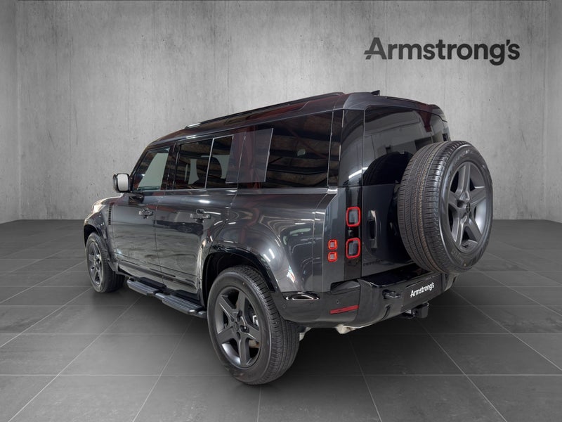 2026 Land Rover Defender 110 D350 X-Dynamic SE image 3