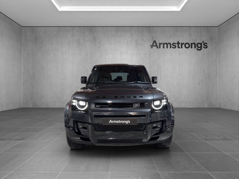 2026 Land Rover Defender 110 D350 X-Dynamic SE image 4