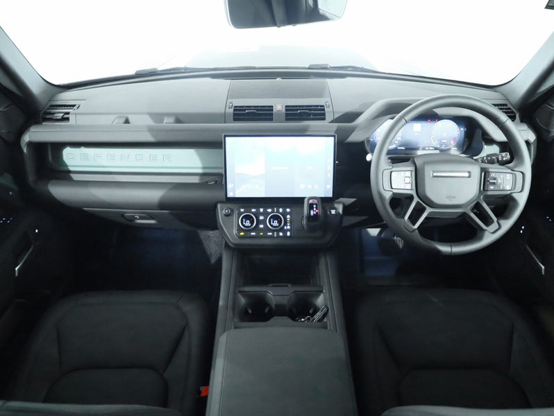 2026 Land Rover Defender 110 Trophy Edition image 4