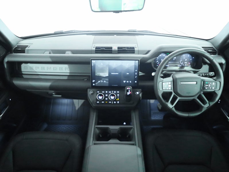 2026 Land Rover Defender 110, Woolstone Edition image 4
