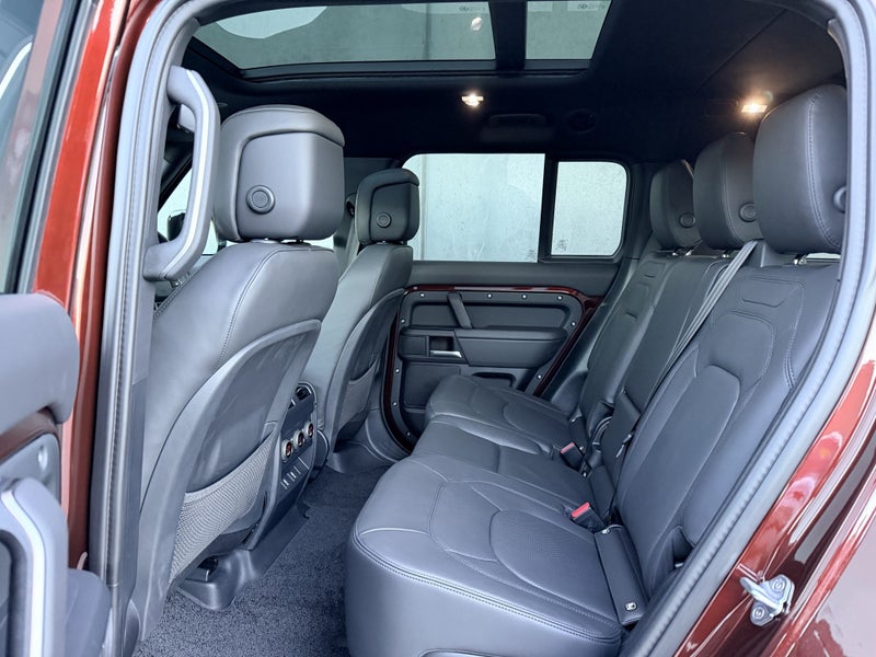 2026 Land Rover Defender 130 D350 X-Dynamic HSE image 5