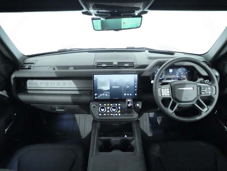 2026 Land Rover Defender 90 D250 S image 4