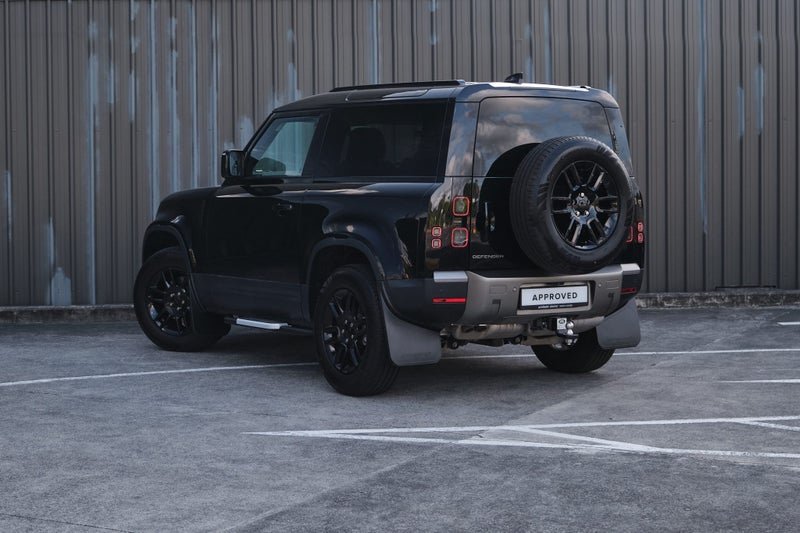 2026 Land Rover Defender 90 D250 S image 3