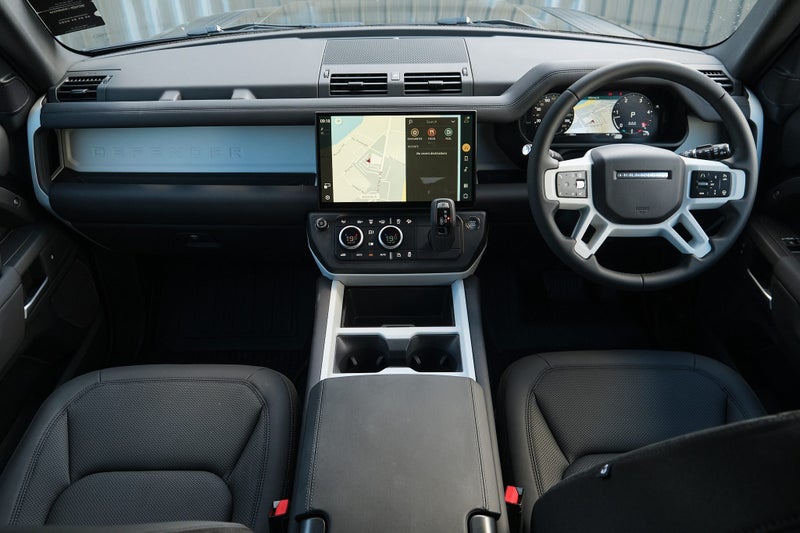 2026 Land Rover Defender 90 D250 S image 5