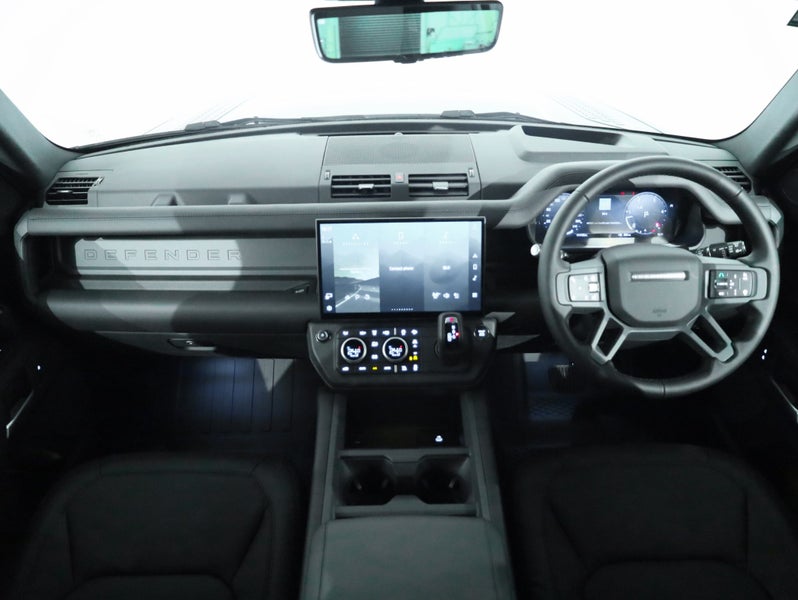 2026 Land Rover Defender Def 130 D350 X-Dynamic... image 4