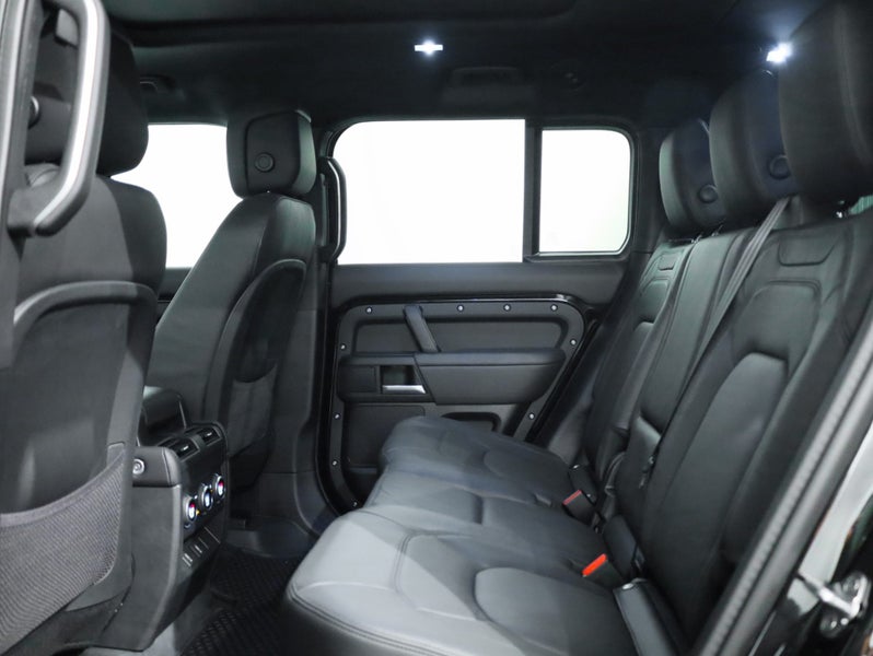 2026 Land Rover Defender Def 130 D350 X-Dynamic... image 5