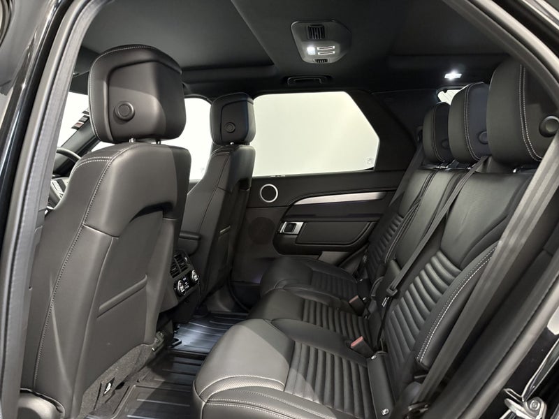 2026 Land Rover Discovery D250 Dynamic Se image 5