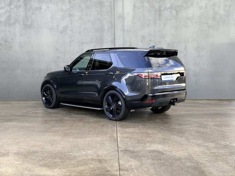 2026 Land Rover Discovery D350 Dynamic HSE image 2
