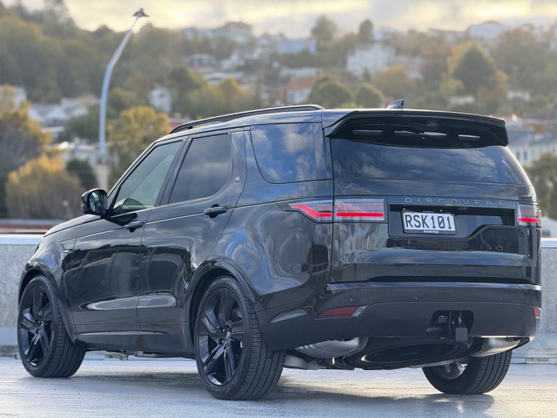 2026 Land Rover Discovery D350 Dynamic HSE image 2