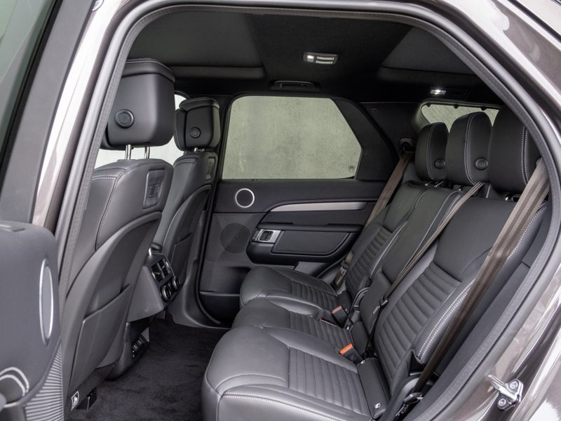 2026 Land Rover Discovery D350 Dynamic HSE image 5