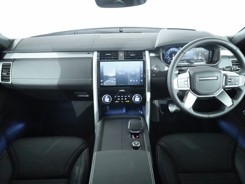 2026 Land Rover Discovery D350 Dynamic HSE image 4