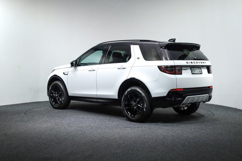 2026 Land Rover Discovery Sport Landmark image 2
