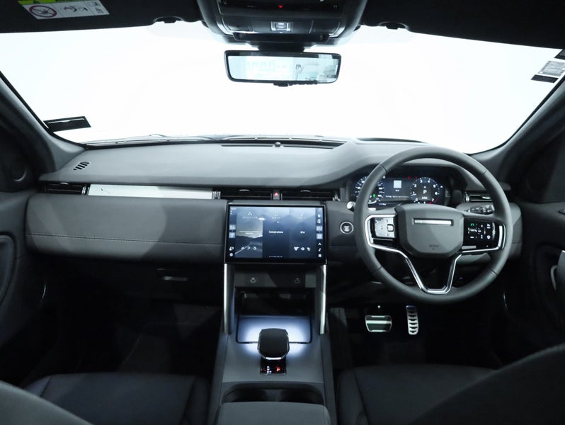 2026 Land Rover Discovery Sport Landmark image 4