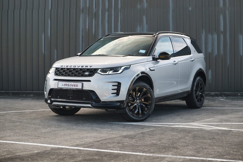 2026 Land Rover Discovery Sport P250 Dynamic SE image 2