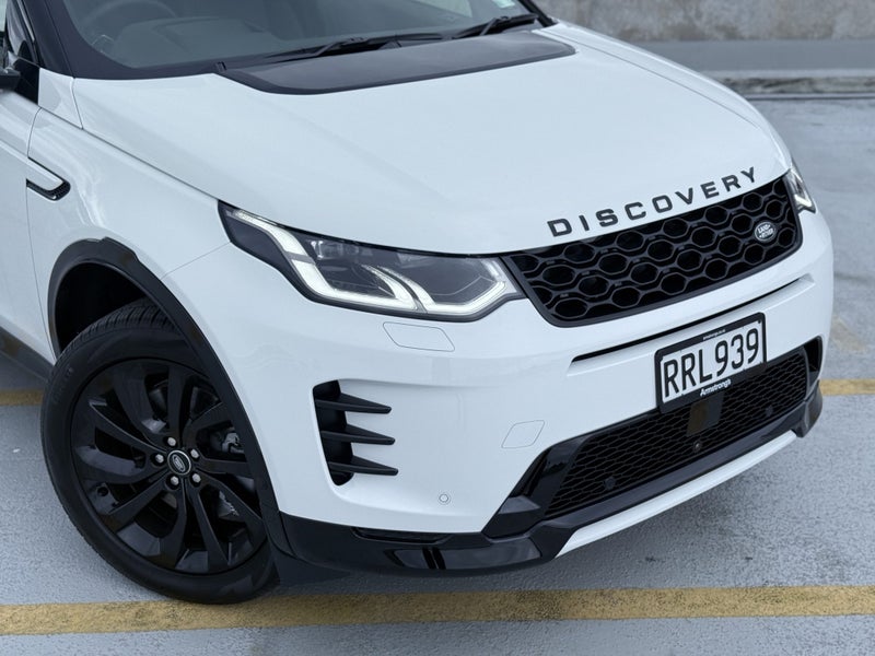 2026 Land Rover Discovery Sport P250 Dynamic SE... image 3