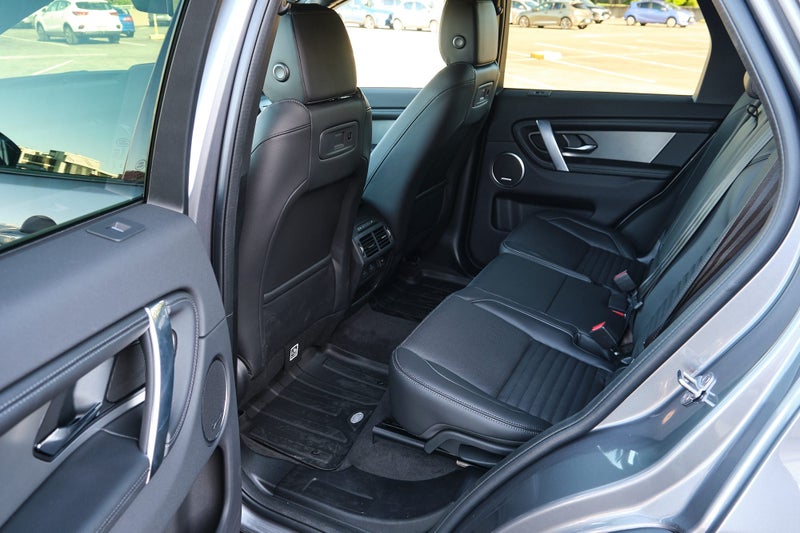 2026 Land Rover Discovery Sport P250 Landmark E... image 4