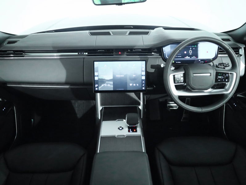 2026 Land Rover Range Rover D350 HSE image 4