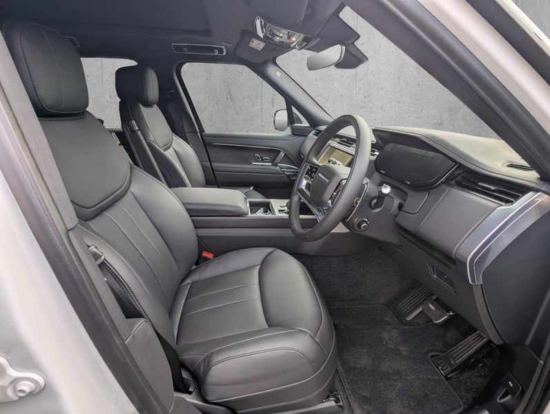 2026 Land Rover Range Rover D350 HSE SWB image 2