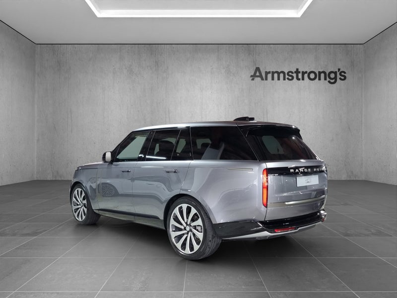 2026 Land Rover Range Rover D350 HSE SWB image 3