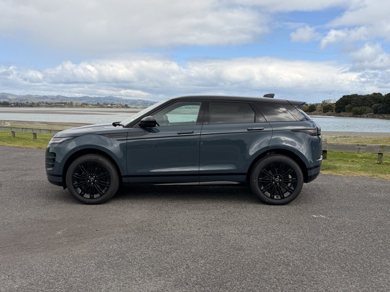 2026 Land Rover Range Rover Evoque P250 Dynamic SE image 4