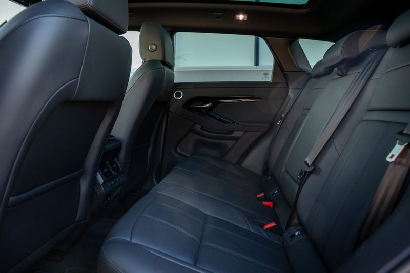 2026 Land Rover Range Rover Evoque P250 Dynamic SE image 5