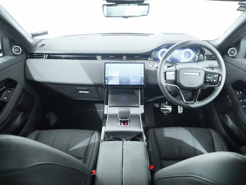 2026 Land Rover Range Rover Evoque P250 Dynamic Se image 4