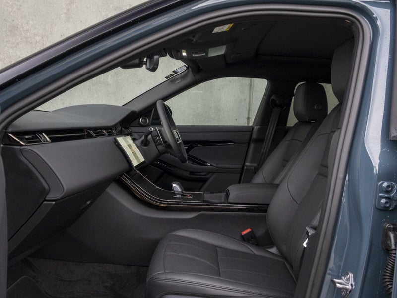 2026 Land Rover Range Rover Evoque P250 Dynamic SE image 3