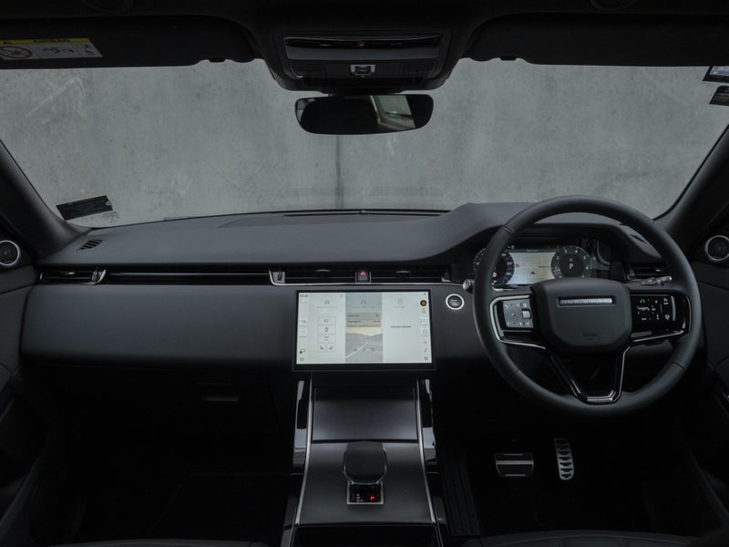 2026 Land Rover Range Rover Evoque P250 Dynamic SE image 4