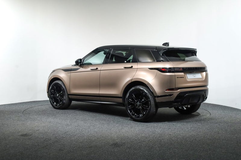 2026 Land Rover Range Rover Evoque P250 Dynamic Se image 2