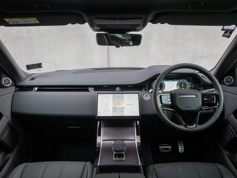 2026 Land Rover Range Rover Evoque P250 Dynamic SE image 4