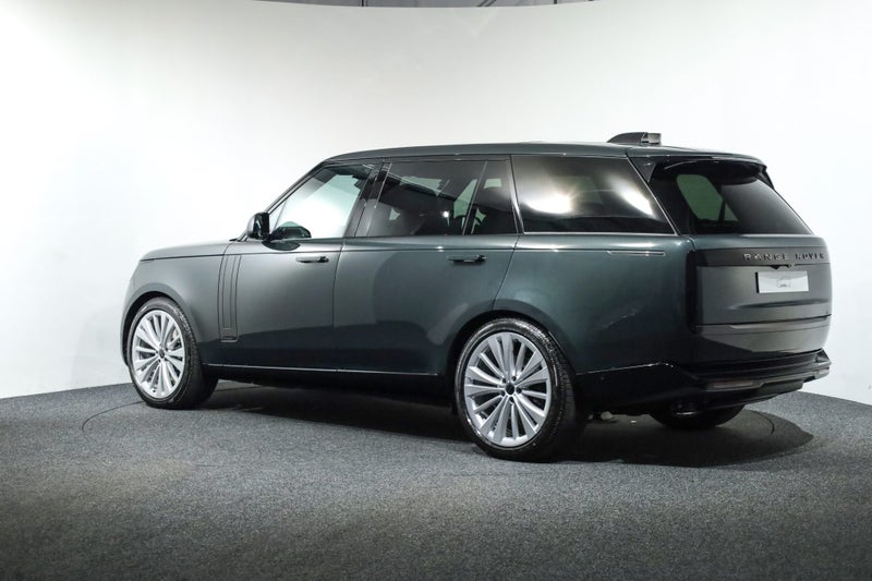 2026 Land Rover Range Rover P530 Autobiography LWB image 2