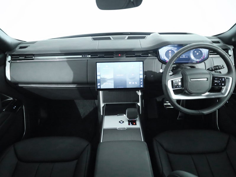 2026 Land Rover Range Rover P530 Hse Swb image 4