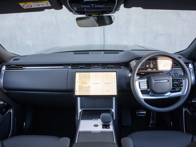 2026 Land Rover Range Rover P530 HSE SWB image 4