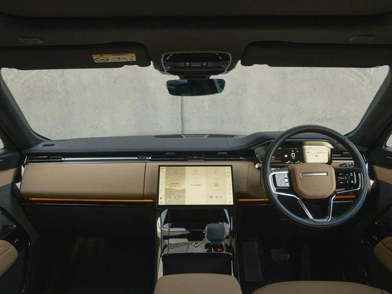 2026 Land Rover Range Rover Sport D250 SE image 4