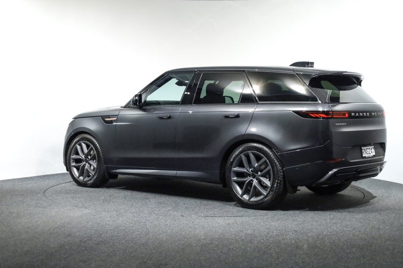 2026 Land Rover Range Rover Sport D250 SE image 2